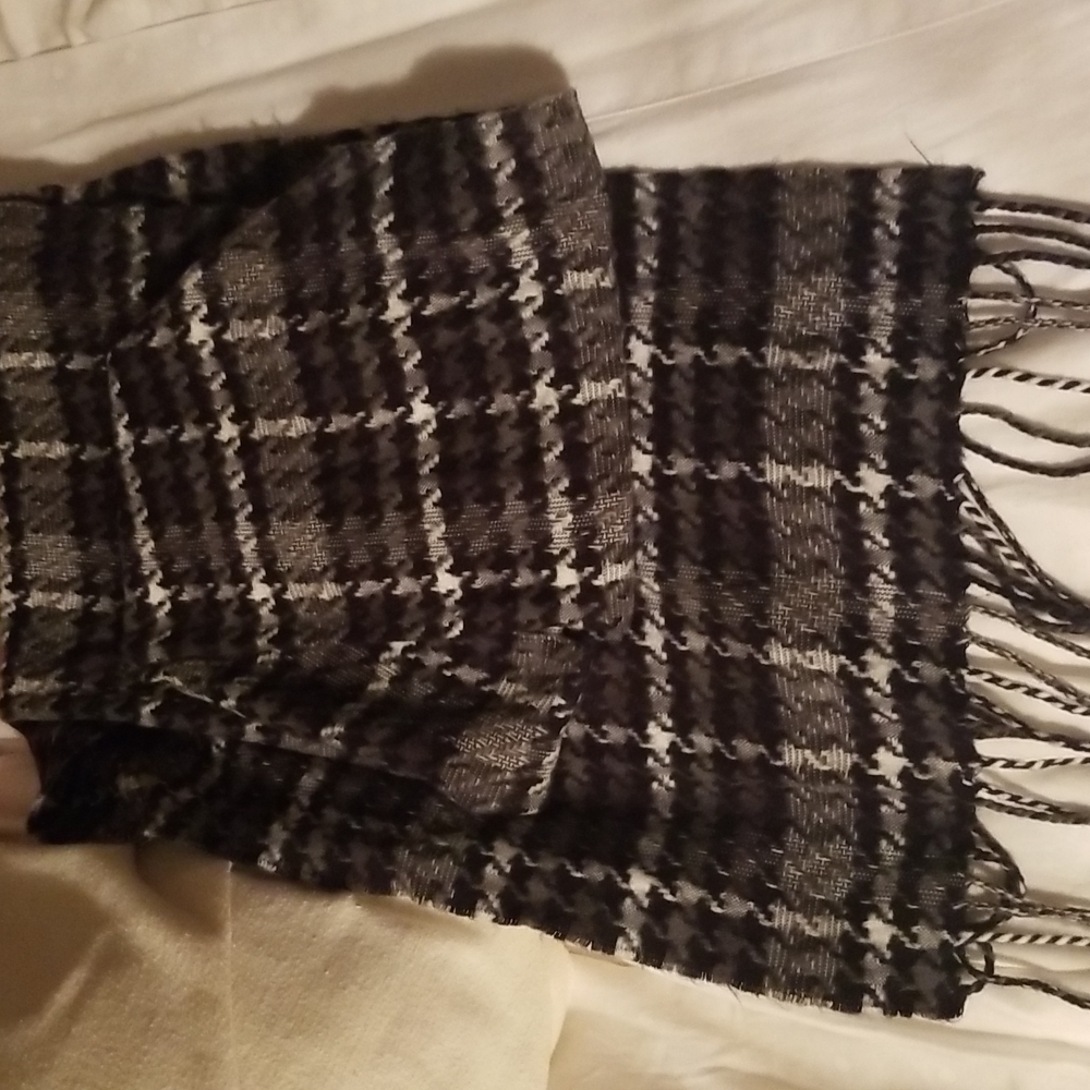 Cashmere scarf